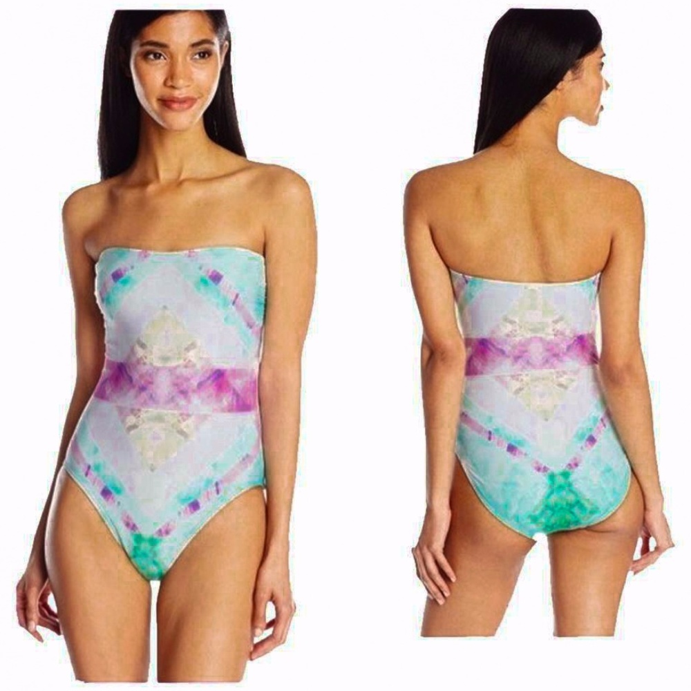NEW Ivanka Trump Prism maillot one-piece swimsuit